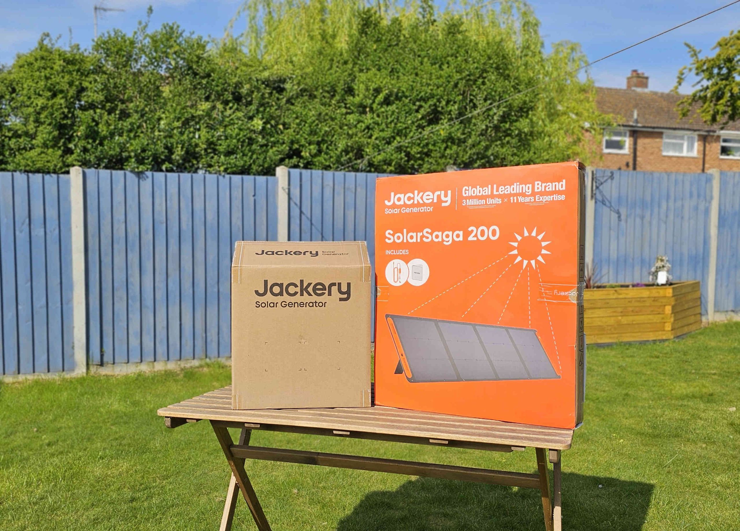Jackery Solar Generator Kit 2000