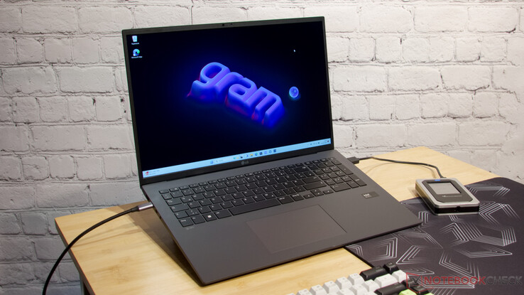 LG Gram Pro 17