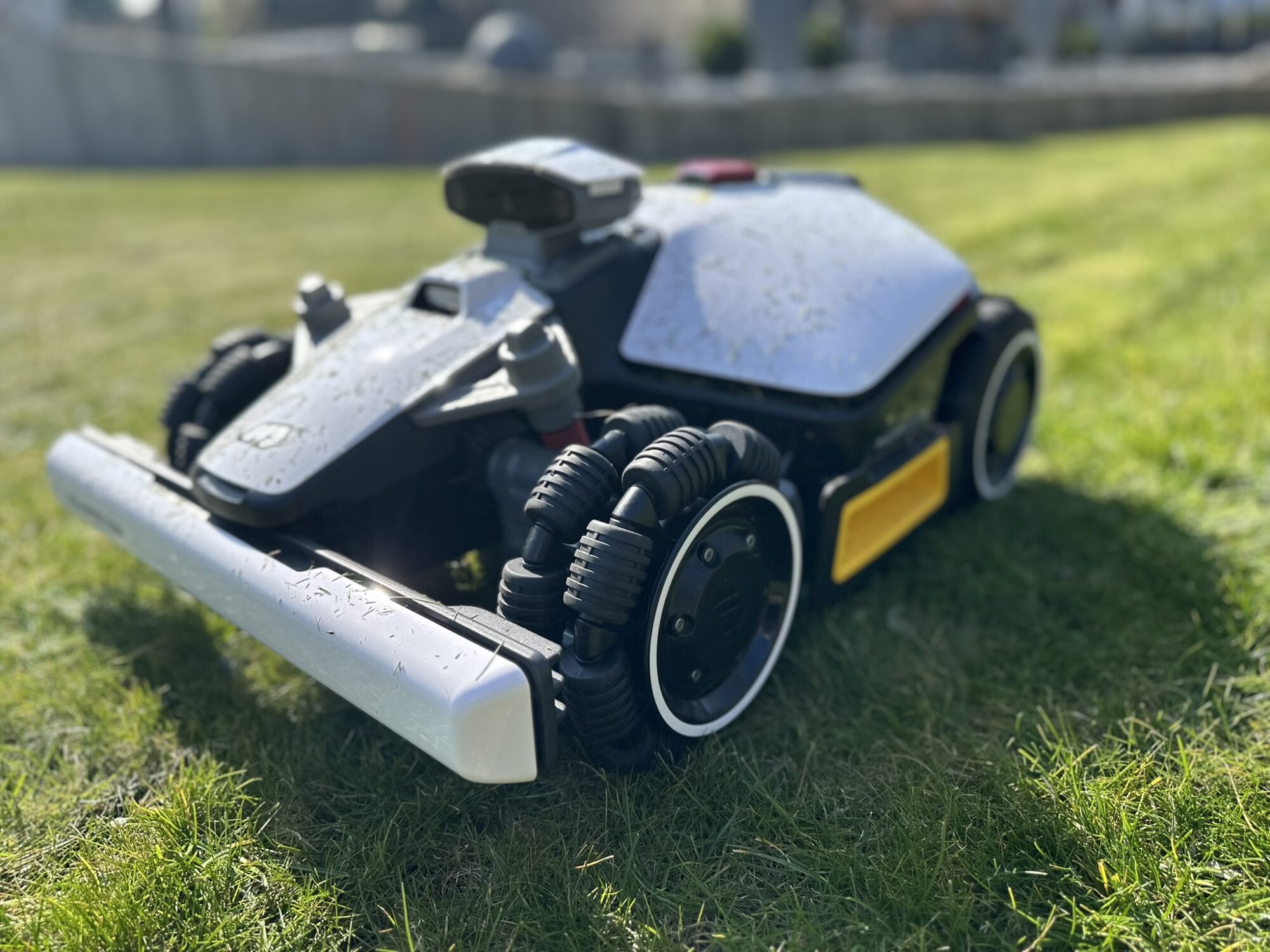 Mammotion Luba Mini