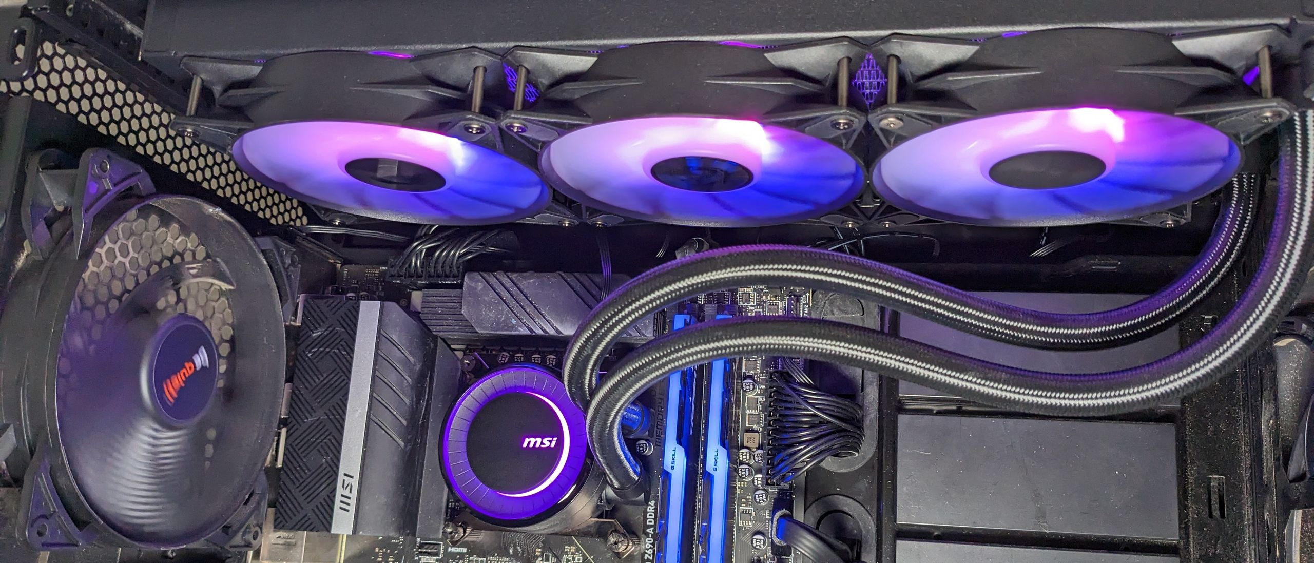 MSI MAG CoreLiquid E360