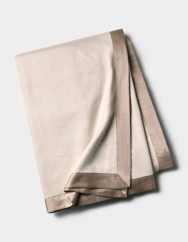 Cozy Earth Bamboo Blanket