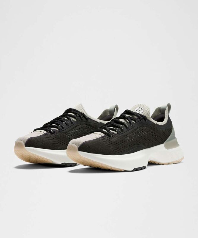lululemon Chargefeel 3