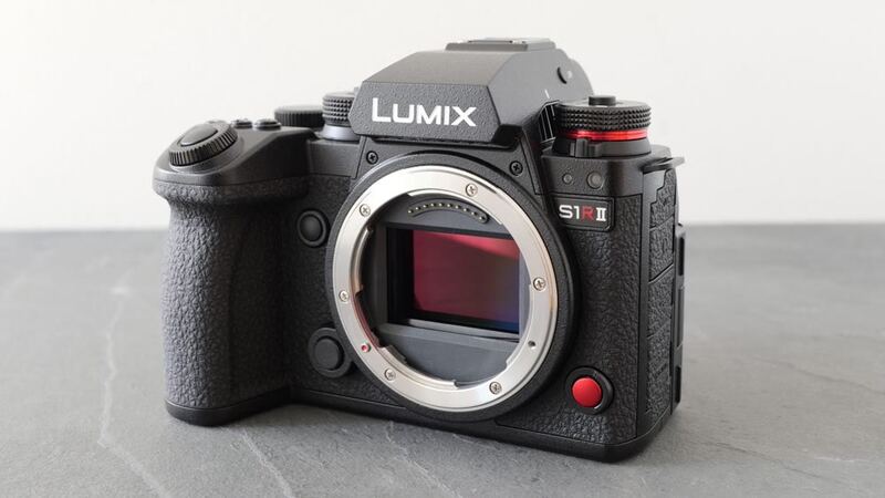Panasonic Lumix S1R II