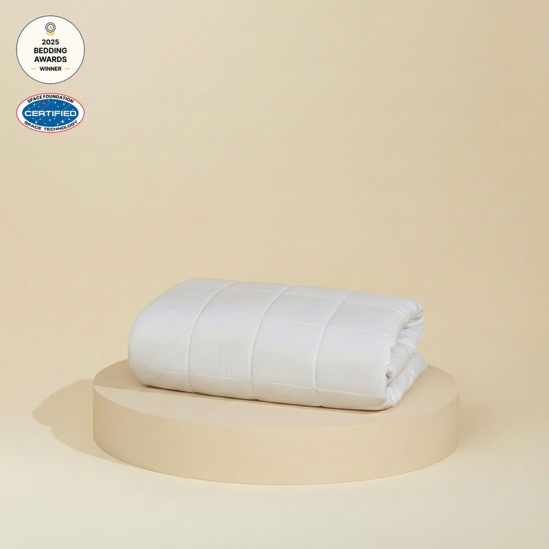 Slumber Cloud Lightweight Cooling Comforter
