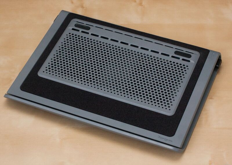 Targus 17" Dual Fan Chill Mat